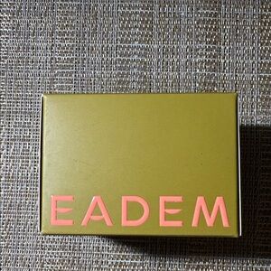 Eadem cloud cushion, airy, brightening moisturizer